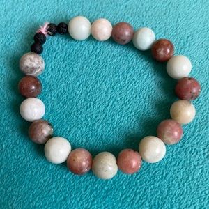 Very nice pink and white alternating bracelet